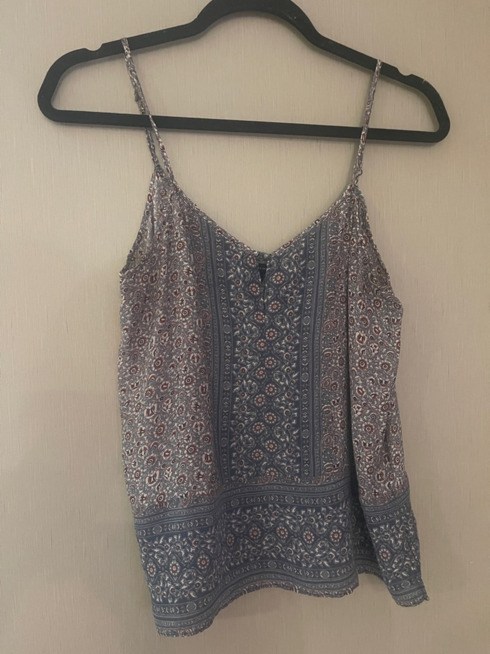 American eagle small Blue boho floral tank Top v neck key hole
